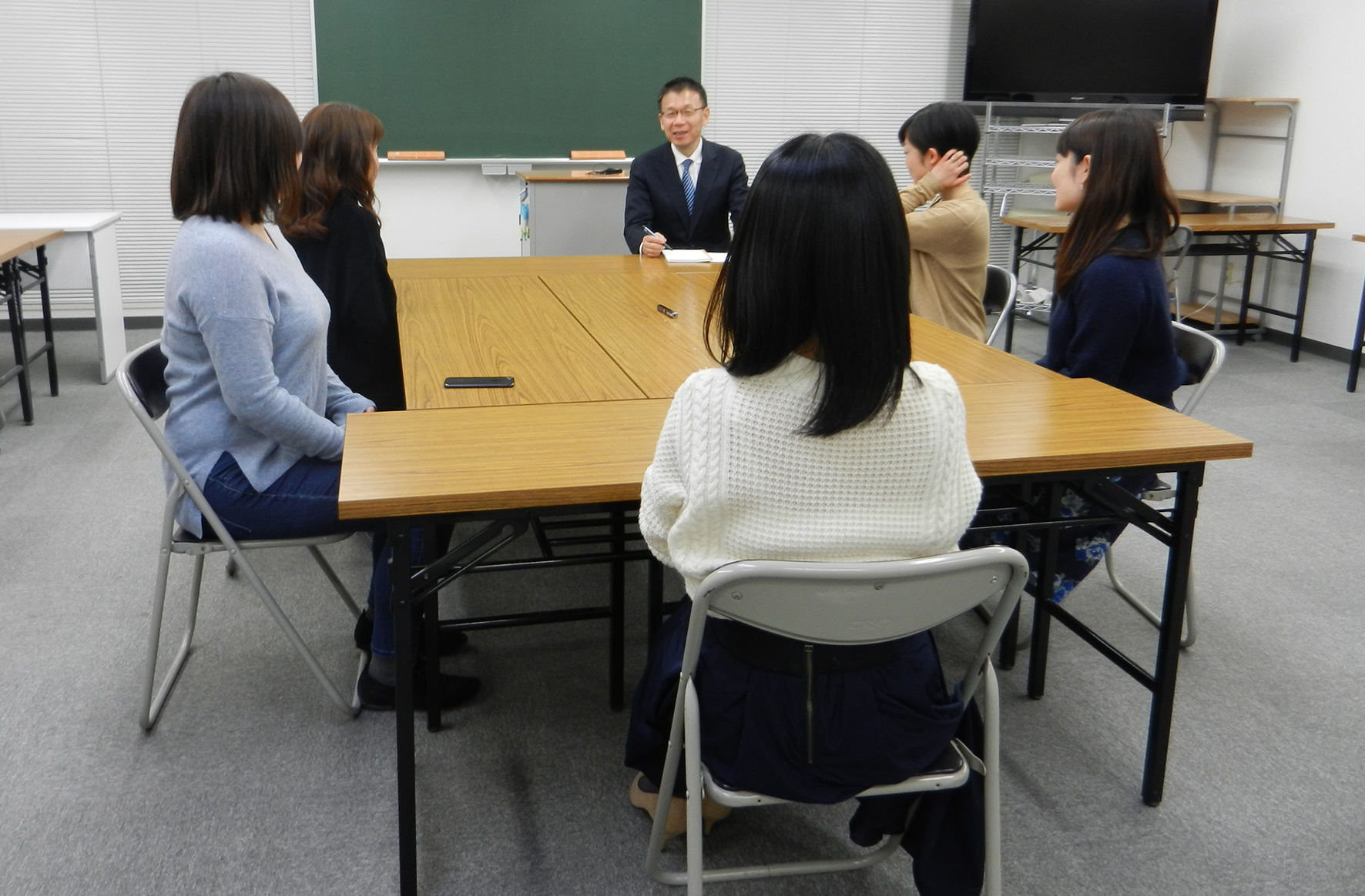 特別区経験者試験女性合格者の座談会 開催しました 公務員試験専門 喜治塾ニュース